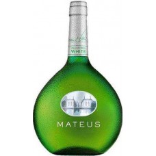 Вино "Матеуш" белое полусухое 10% 0,75