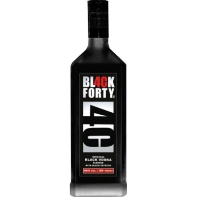 Спиртной напиток "Блэк Форти" 0,7л кр.40%