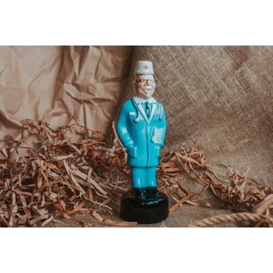 Коньяк «Врач» 7 лет 40% 0,330 сувенирная бутылка